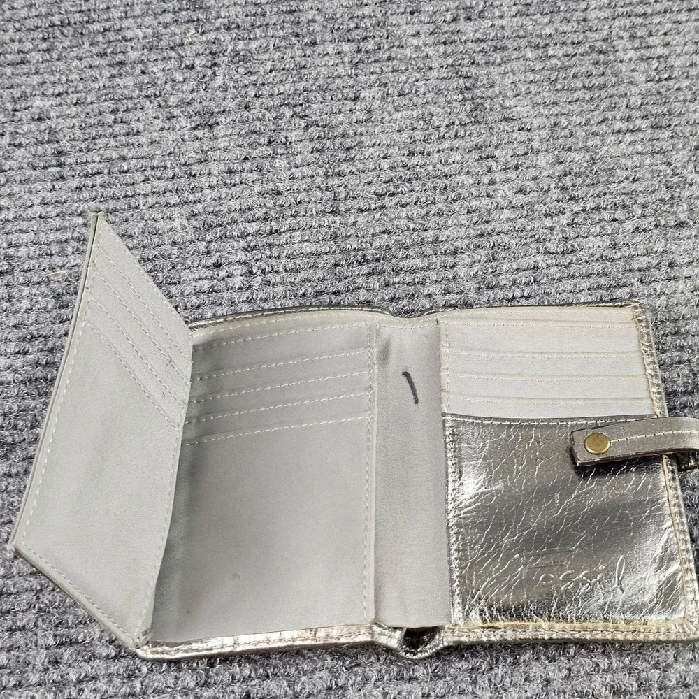 Fossil Wallet Womens One Size Silver Leather Butterfly Snap Studded Zip Pocket